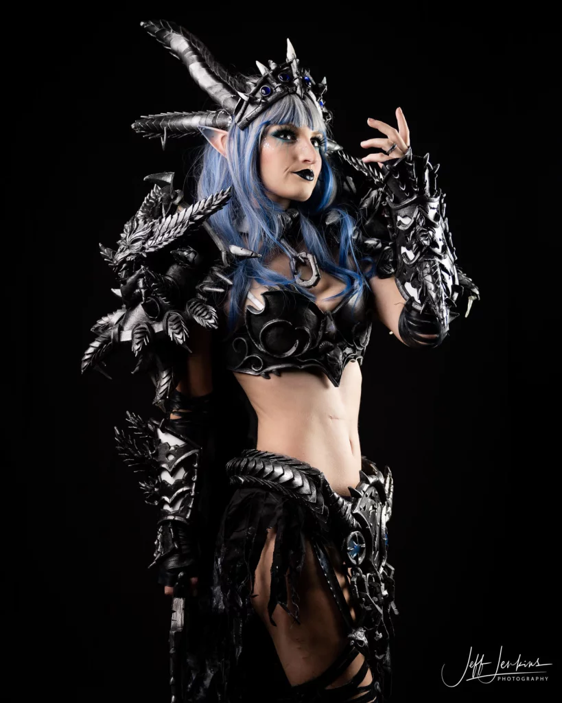 Kosplej sindragosy iz world of warcraft