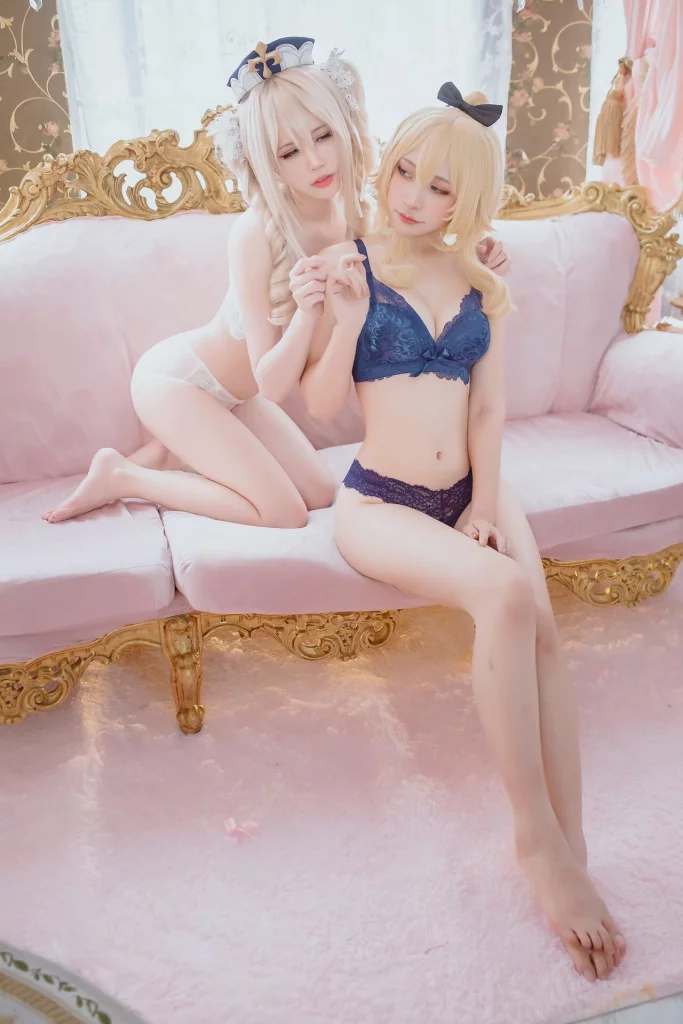 Косплейный капустник Noelle, Amber, Ganyu, Barbara, Keqing и Jean в белье из Genshin Impact