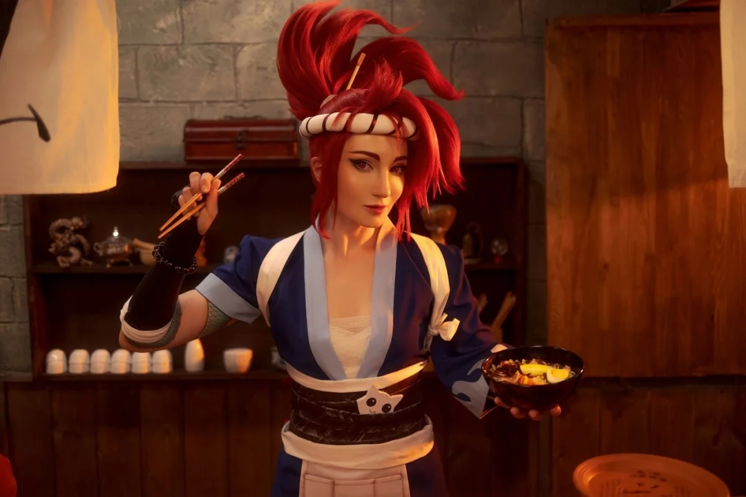 Возбуждающий косплей рыбной ниндзя Sashimi Akali из League Of Legends от Ari Anna 1