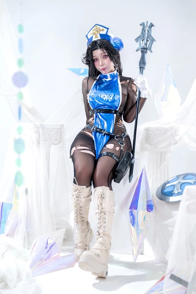 Косплей maiden ice rose из nikke goddess of victory от umeko j 9