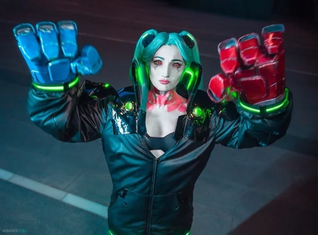Косплей rebecca из cyberpunk edgerunners от ari.anna 4