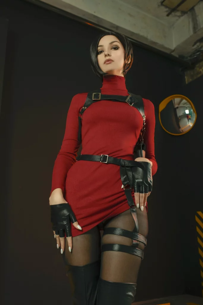 Косплей Ada Wong из Resident Evil 4 от Axilirator
