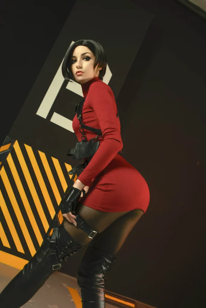 Косплей Ada Wong из Resident Evil 4 от Axilirator
