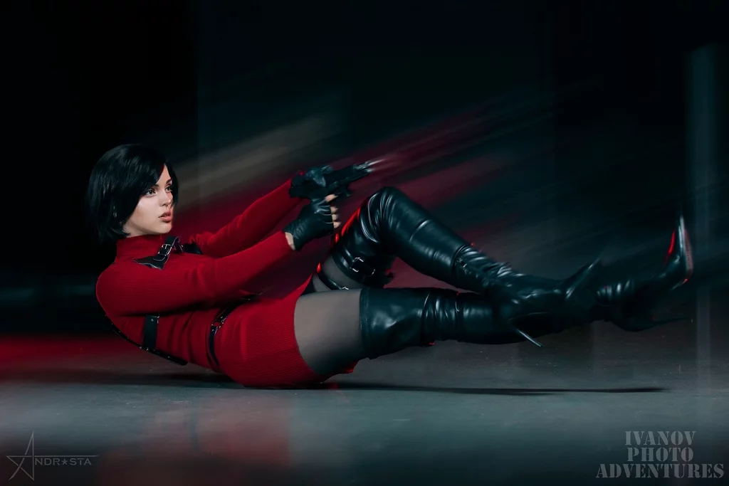 Косплей китайской шпионки Ada Wong из Resident Evil 4 от Andrasta