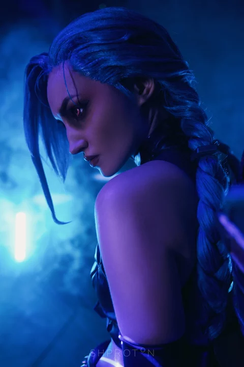 Косплей Jinx из League of Legends Arcane от Shproton Cosplay