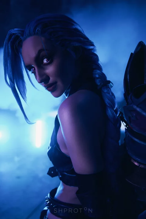 Косплей Jinx из League of Legends Arcane от Shproton Cosplay