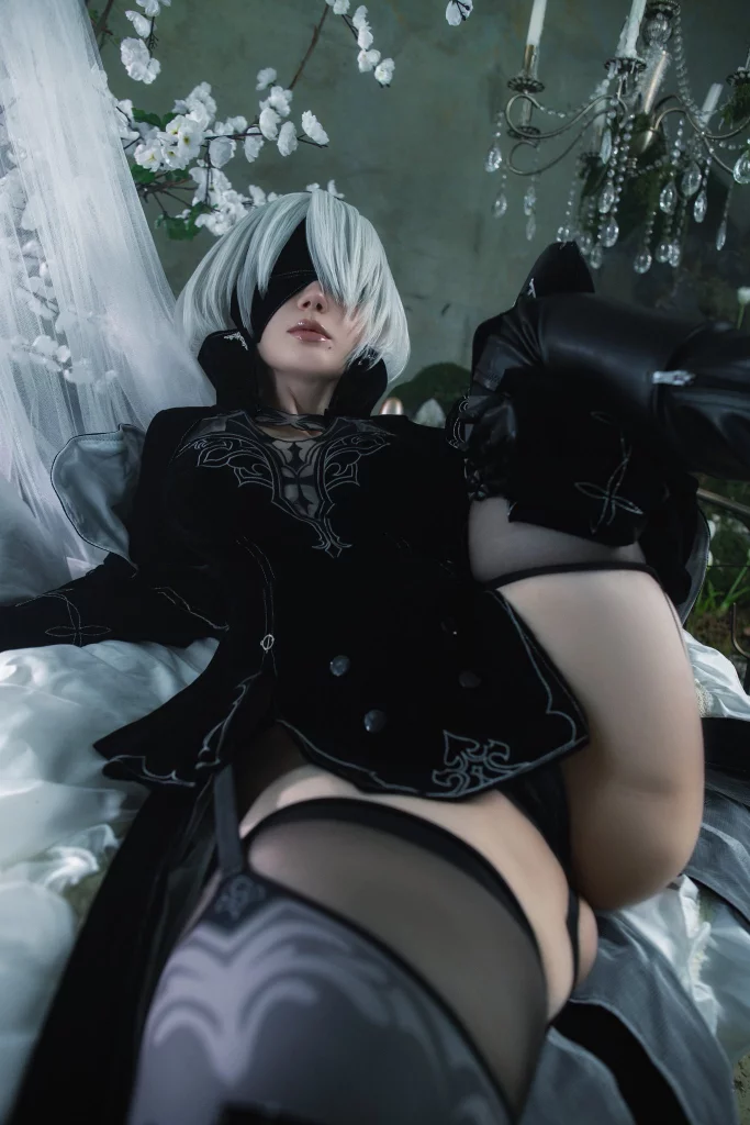 Косплей 2B из NieR Automata от JyuSan