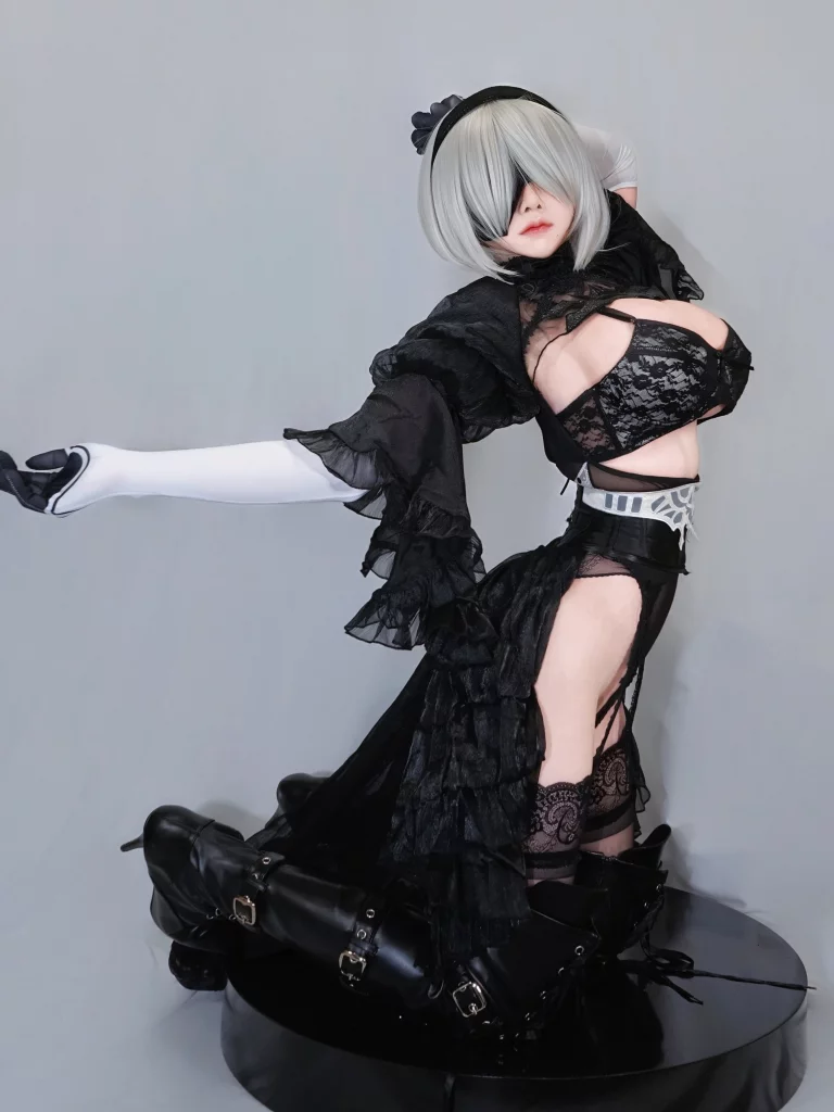 Косплей 2B в образе невесты из NieR Automata от LupinusRando