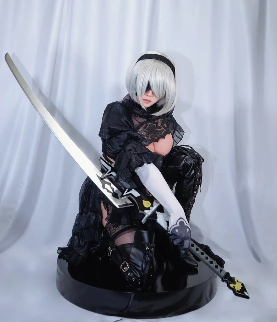 Косплей 2B в образе невесты из NieR Automata от LupinusRando