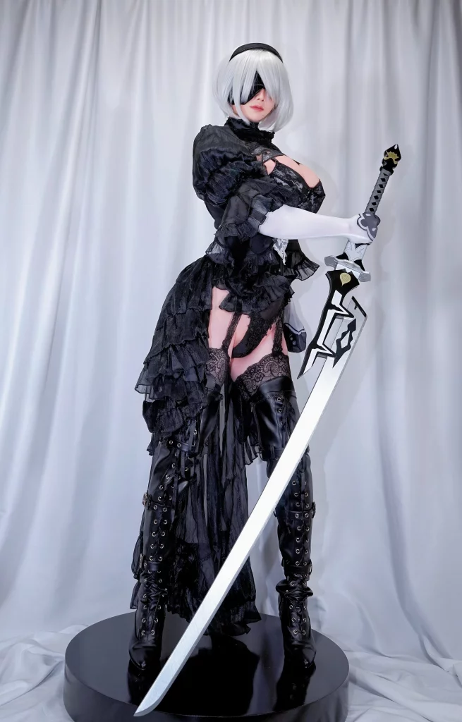 Косплей 2B в образе невесты из NieR Automata от LupinusRando