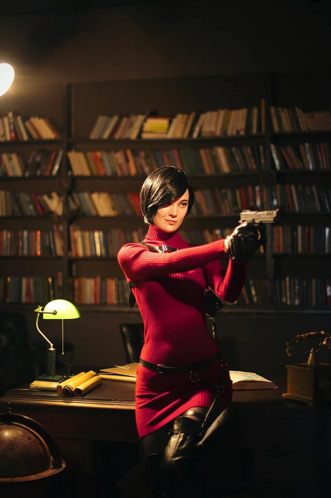 Косплей Ada Wong из Resident Evil 4 Remake от Ksana Syn