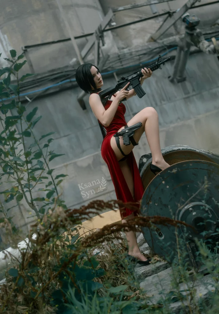 Косплей Ada Wong из Resident Evil 4 Remake от Ksana Syn
