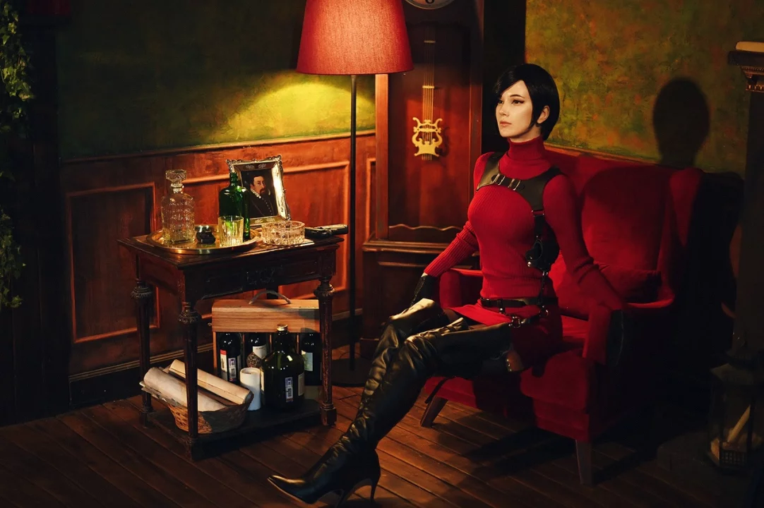 Косплей Ada Wong из Resident Evil 4 Remake от Ksana Syn