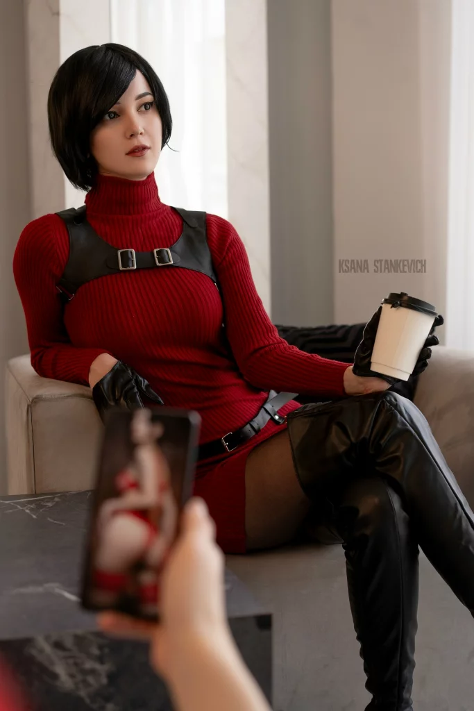 Косплей Ada Wong из Resident Evil 4 Remake от Ksana Syn