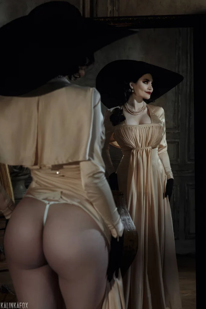 Косплей Alcina Dimitrescu из Resident Evil Village от Kalinka Fox