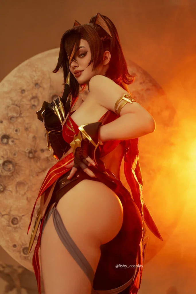 Косплей Dehya из Genshin Impact от Fishy Cosplay