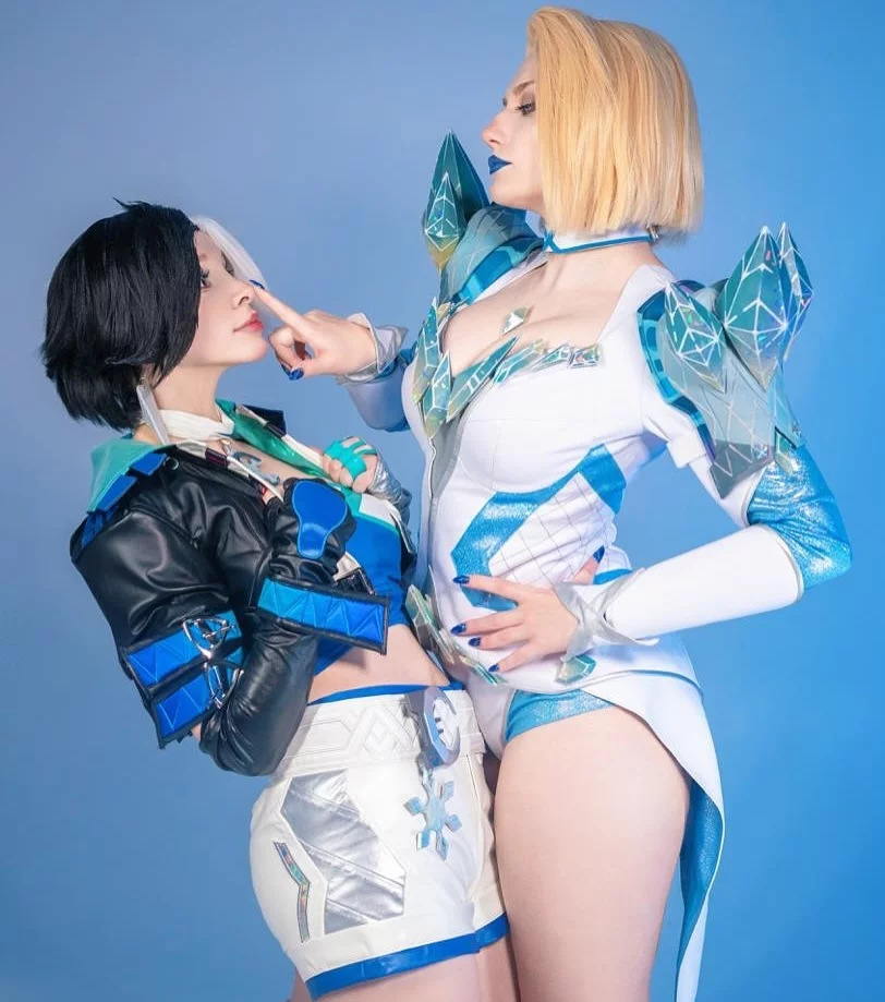 Косплей Emma Frost и Luna Frost из Marvel Rivals от CarryKey и Hioshicos
