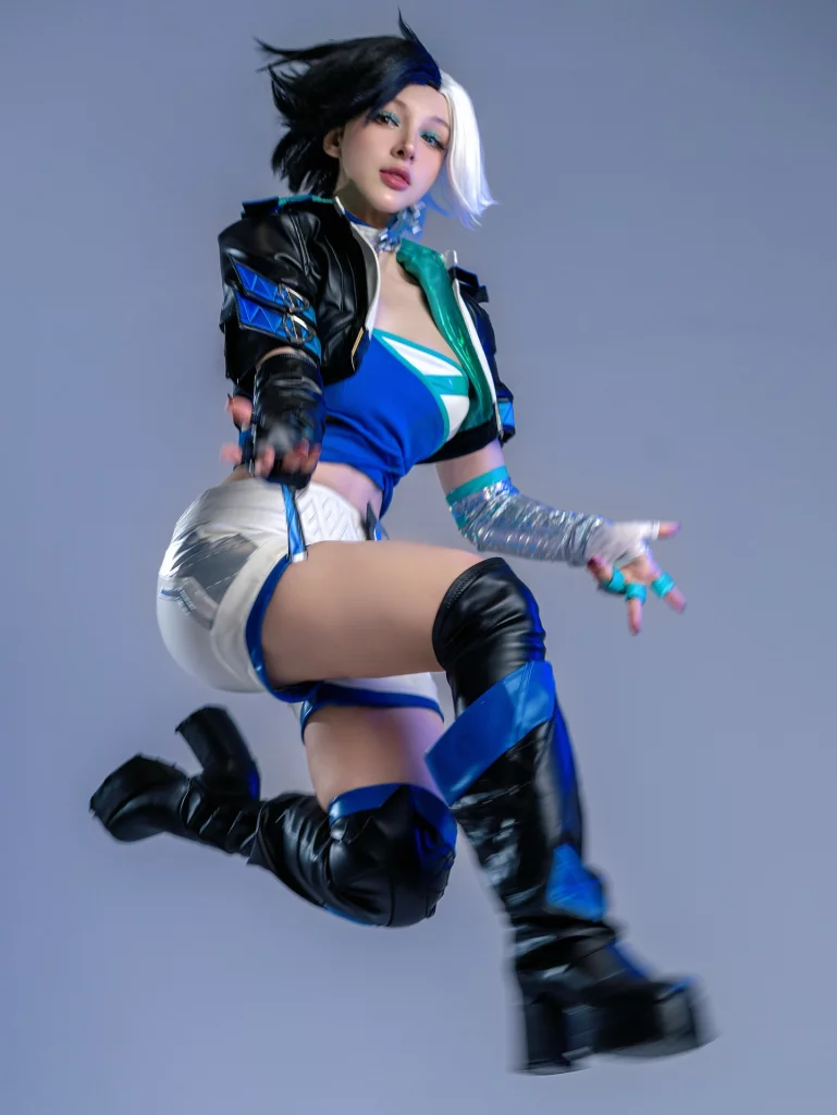 Косплей Emma Frost и Luna Frost из Marvel Rivals от CarryKey и Hioshicos
