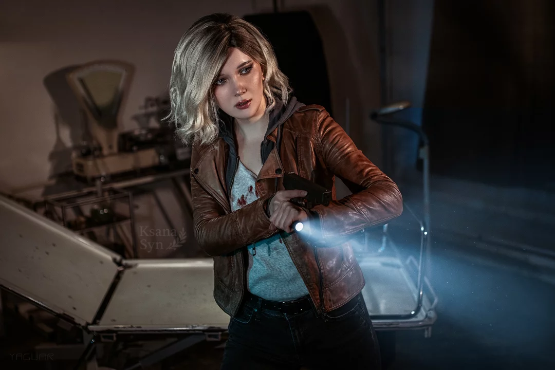 Косплей Grace Ashcroft из Resident Evil Requiem от Ksana Syn